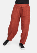 Bríste Leathan le Foirme Cónúil 'Ferina'