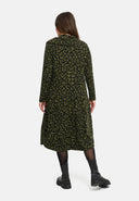 'Seriva' sukienka – artystyczna, przytulna i podkreślająca figurę