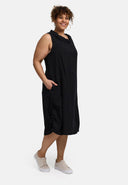 Vestido 'Veya' – caimento suave, elegante e de estilo limpo