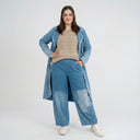 Cóta 'Sky' – Denim Préimhe, Níochán Ombre & Síneadh