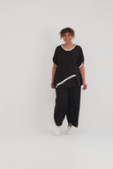 Μπλούζα 'Saria' – ασύμμετρη, ελαφριά & φυσική