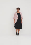 Vestido 'Veya' – caimento suave, elegante e de estilo limpo