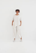 'Valeria' paita – laskeutuva, moderni & minimalistinen